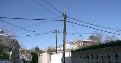 Descontrol en tendidos telefónicos y eléctricos peligrosos en Ciudad Pegaso