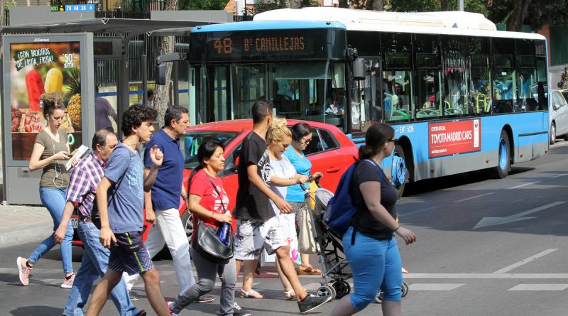 El PSOE pide carril bus para tres calles del distrito