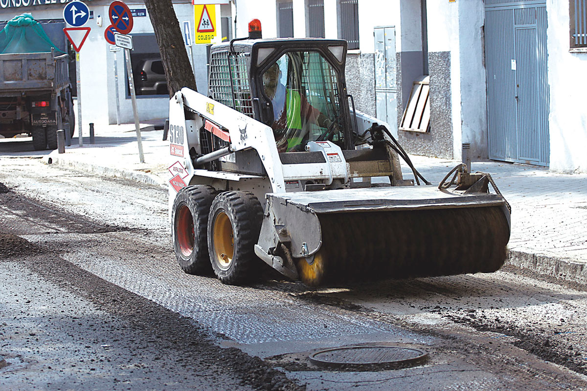 asfaltado para paliar los efectos de Filomena asfaltado para paliar los efectos de Filomena