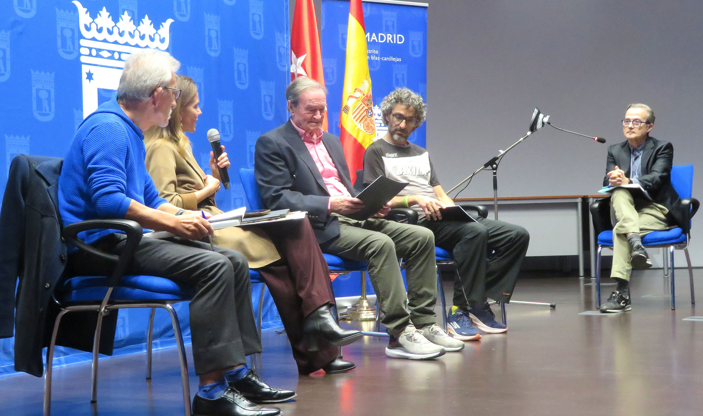 Mesa de debate sobre la Popular de Canillejas con Isidro Rodríguez, Almudena Maíllo, Jose Cano, y Jesús España, moderada por Juanma Merino Mesa de debate sobre la Popular de Canillejas con Isidro Rodríguez, Almudena Maíllo, Jose Cano, y Jesús España, moderada por Juanma Merino