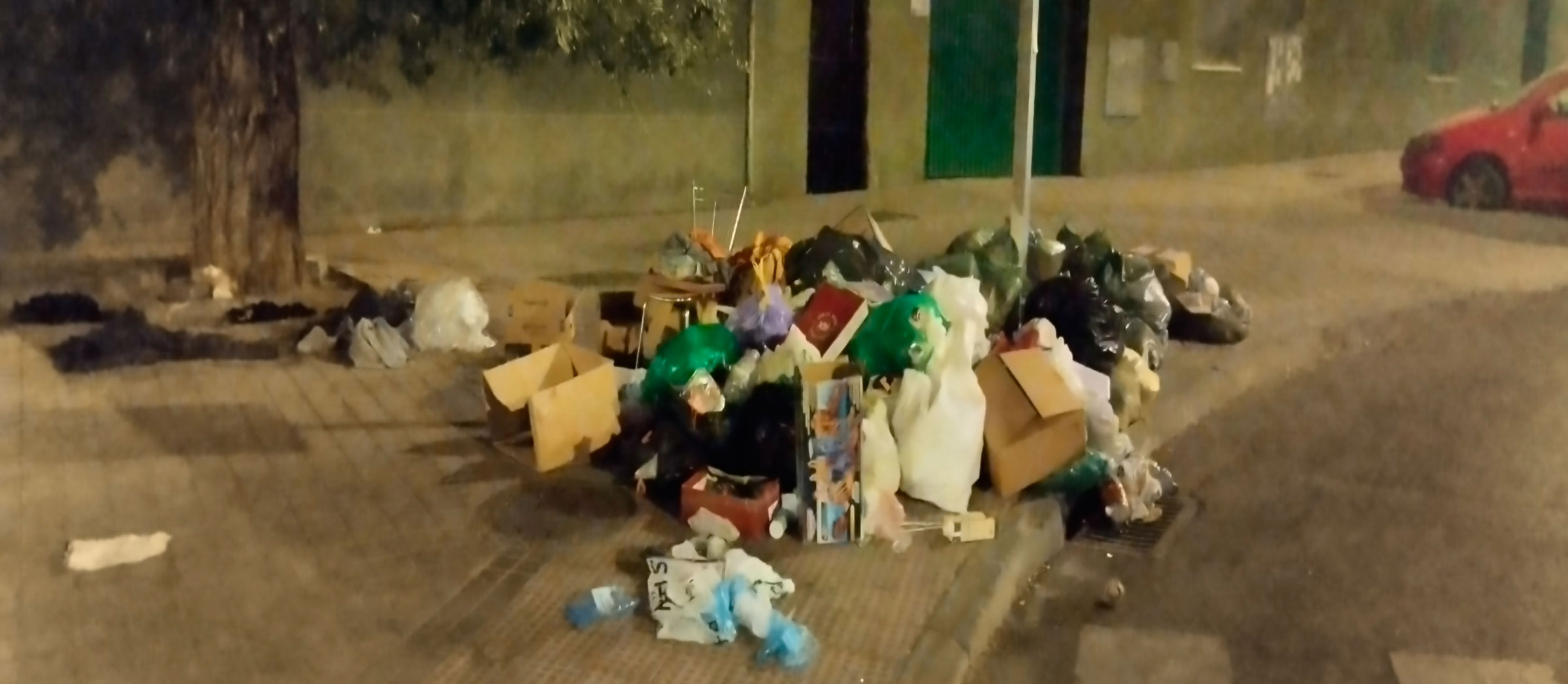 Acumulación de basura y contenedores llenos en Simancas