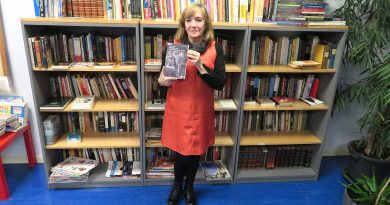 PEPA GOROSTIDO PRESENTA SU OBRA MEMORIAS DE UNA SECRETARIA POETA