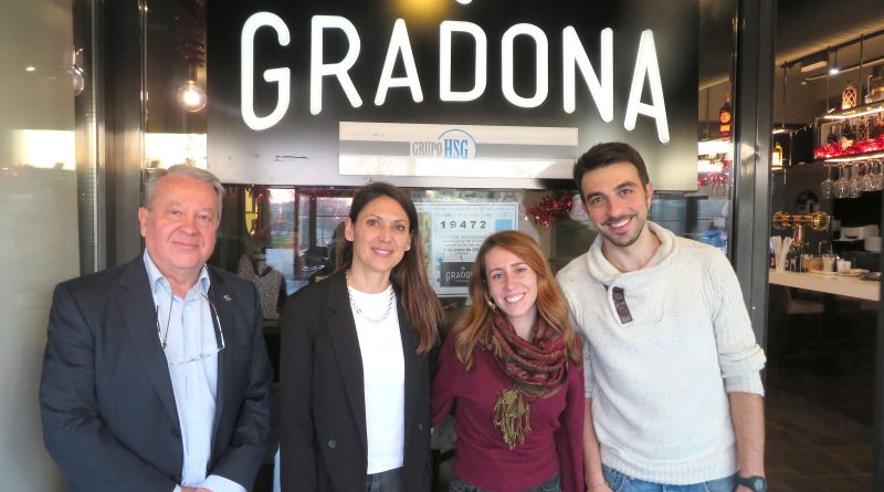 Tertulia en La Gradona debaten sobre las adicciones