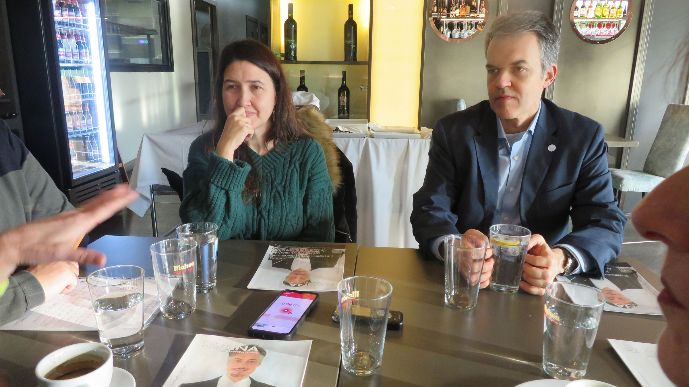 Tertulia en La Gradona Educación y desigualdad social. Mar Velázquez, Arantxa Mitjavila, Nuria Hernández y Victor Barbero Tertulia en La Gradona Educación y desigualdad social. Mar Velázquez, Arantxa Mitjavila, Nuria Hernández y Victor Barbero