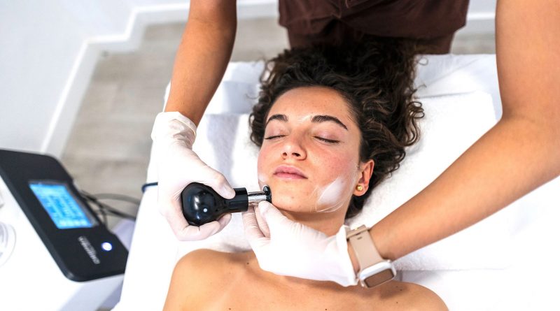 Clínica Avoria estética avanzada con criterio naturalidad y visión médica FACIAL
