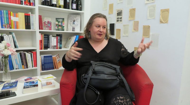 Alana Portero en la presentacion de su libro