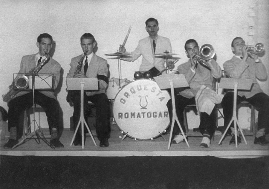 Mariano del Amo en la década de los años 50 con la orquesta Romatogar de Canillejas.