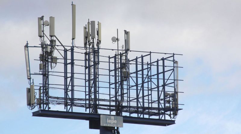 En los últimos tres años han proliferado las antenas ilegales de telefonía móvil en el distrito de San Blas-Canillejas.
