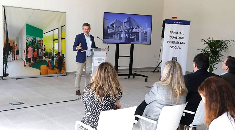 Pepe Aniorte Silvia Saavedra Martin Casariego han inaugurado el nuevo Centro de Servicios Sociales Luz Casanovaw