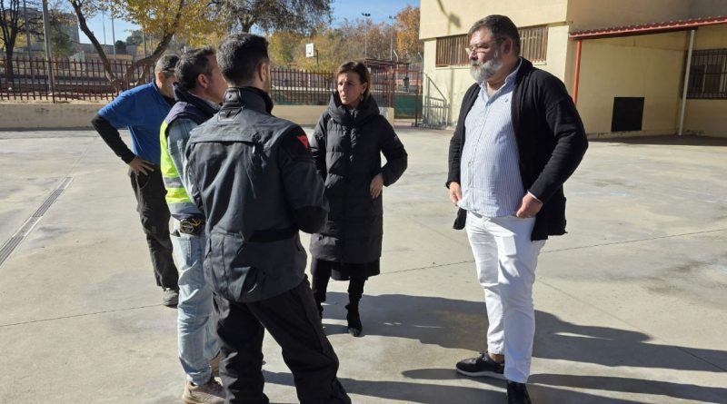 La concejala Almudena Maíllo ha visitado hoy el centro, en el que la junta municipal del distrito ha invertido