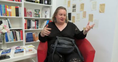 Alana Portero en la presentacion de su libro