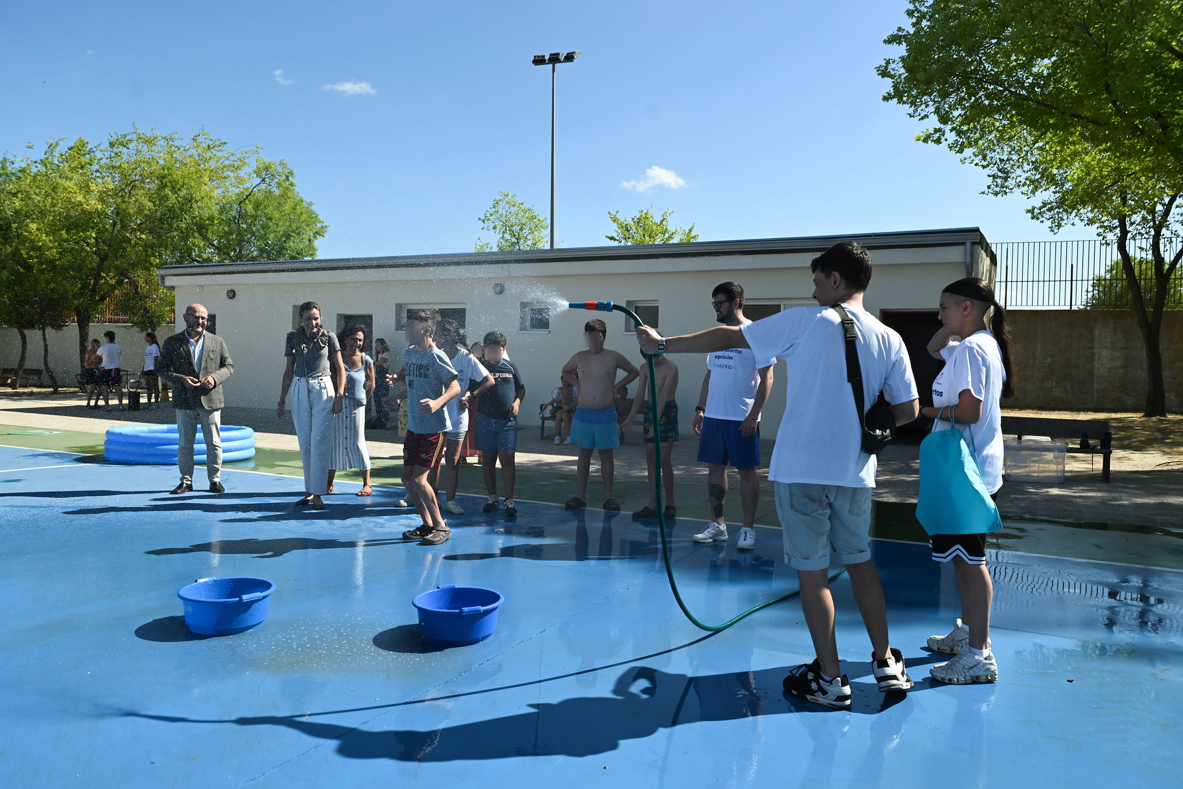 Propuesta con agua para los participantes Propuesta con agua para los participantes