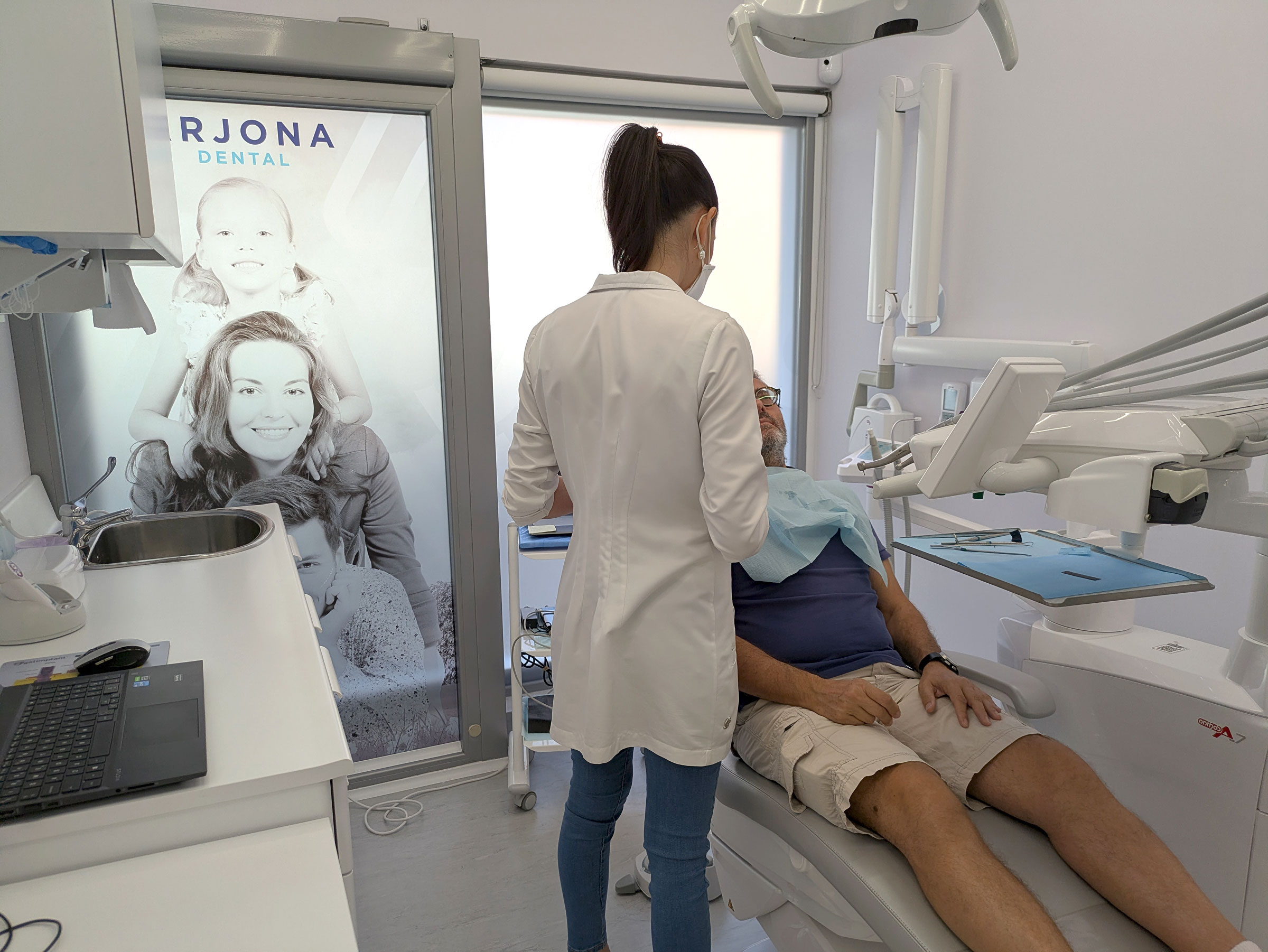 Arjonas Dental sonsrisa y garantia de profesionalidad Arjonas Dental sonsrisa y garantia de profesionalidad