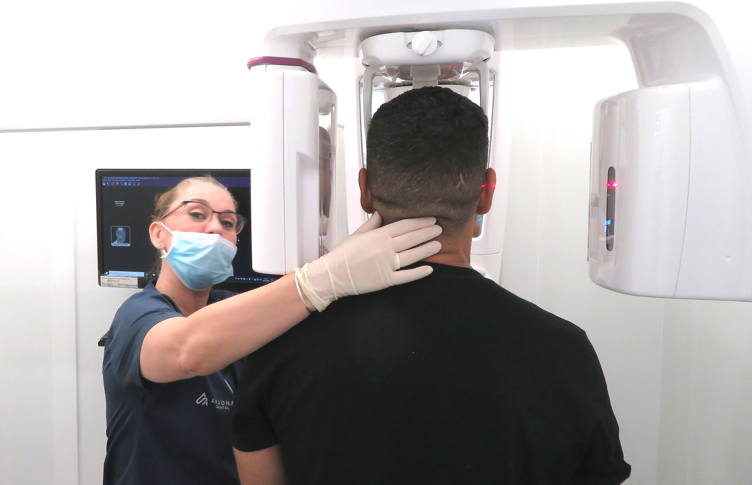 Arjonas Dental sonsrisa y garantia de profesionalidad Arjonas Dental sonsrisa y garantia de profesionalidad