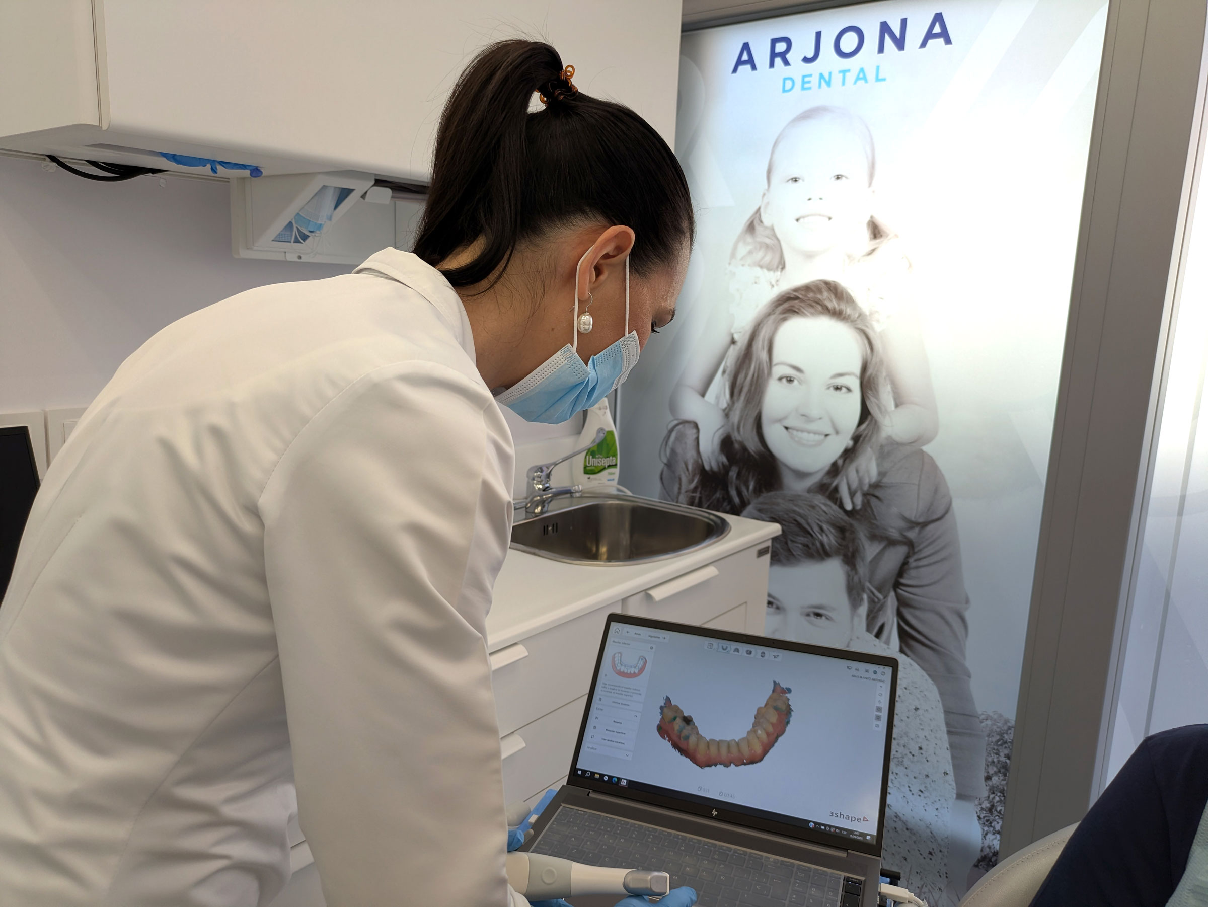 Arjonas Dental sonsrisa y garantia de profesionalidad Arjonas Dental sonsrisa y garantia de profesionalidad